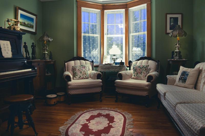 Complexe D'Hebergement La Maison Touristique Dugas Caraquet Buitenkant foto