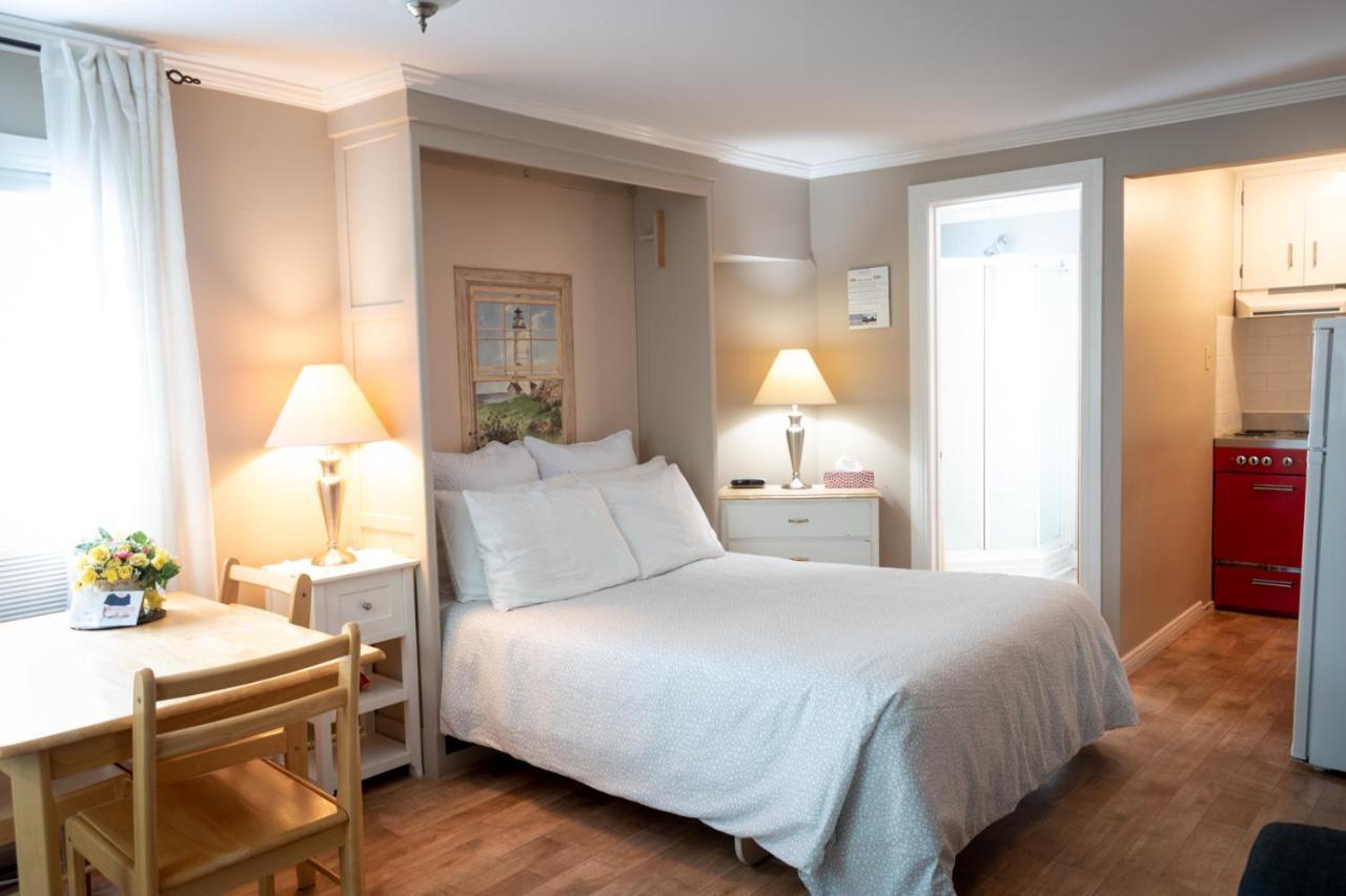 Complexe D'Hebergement La Maison Touristique Dugas Caraquet Buitenkant foto
